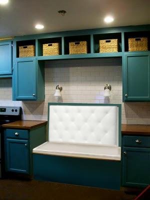 [upholstered+bench+diamond+tufting+white+buttons.jpg]