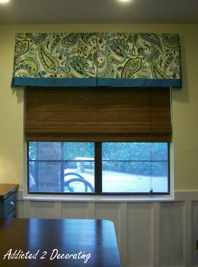 [eating+area+with+valance+4.jpg]