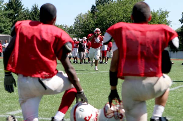 [flushing+football.jpg]