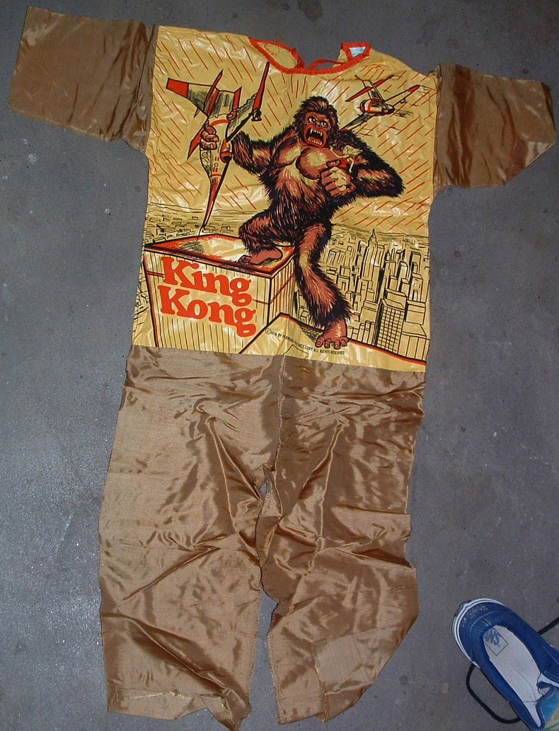 PCL LinkDump 1970s King Kong Halloween costume