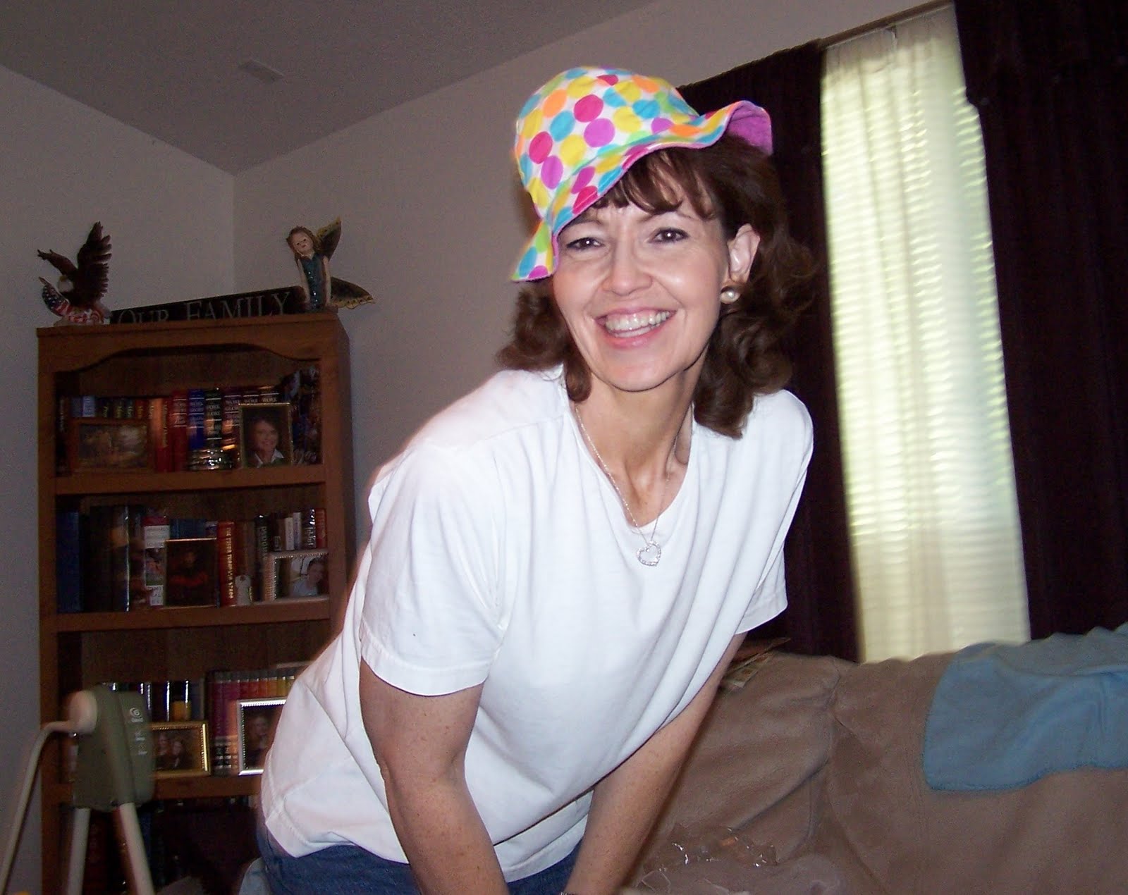 [Mommy+in+Carly's+hat.jpg]