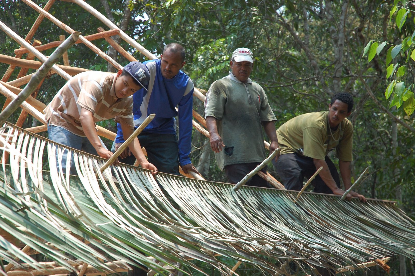 [Landero+teaches1.jpg]