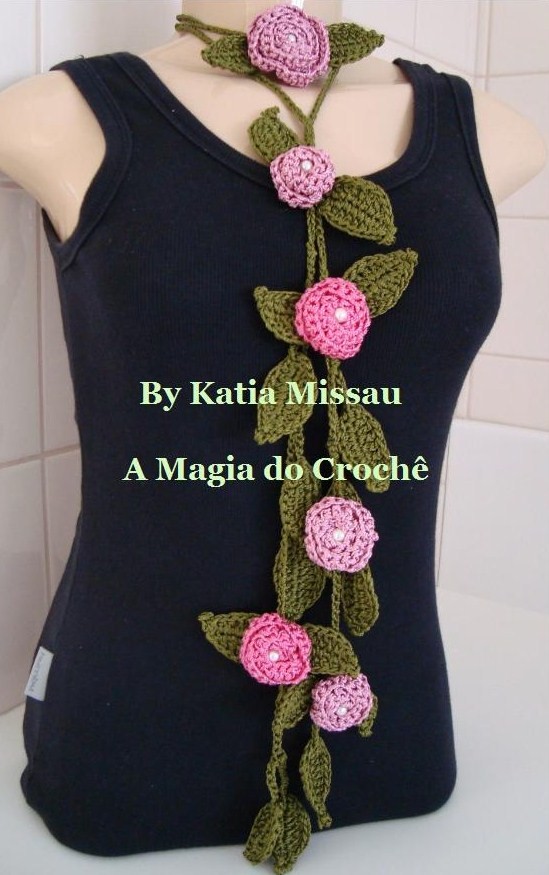 [cordão+botão+de+rosas.jpg]