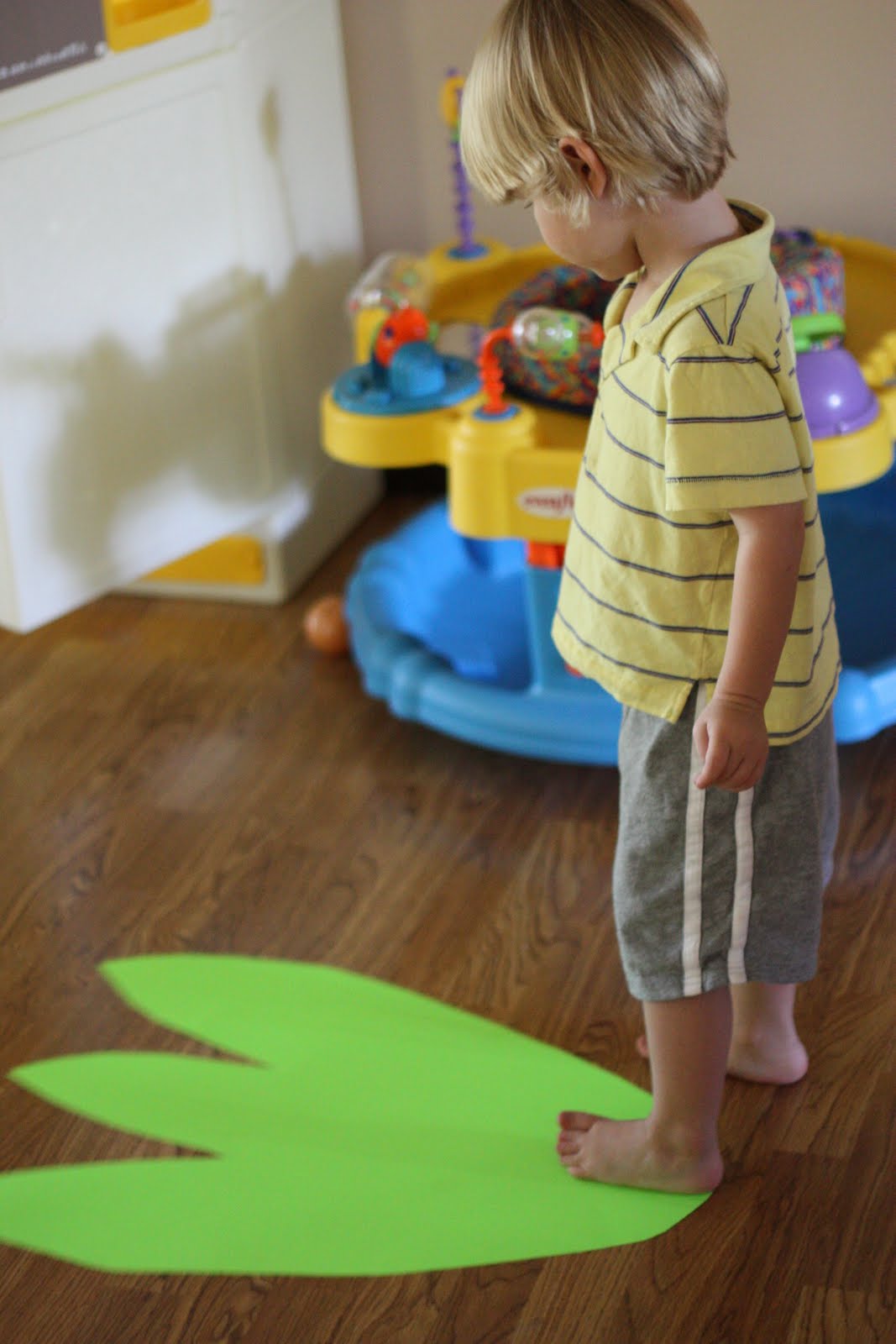 dinosaur feet crafts for preschool