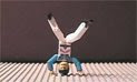 Video de muñequito Lego bailando breakdance