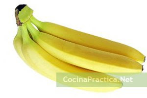 Plátanos o bananas, ingrediente principal para estos postres fáciles y rápidos.