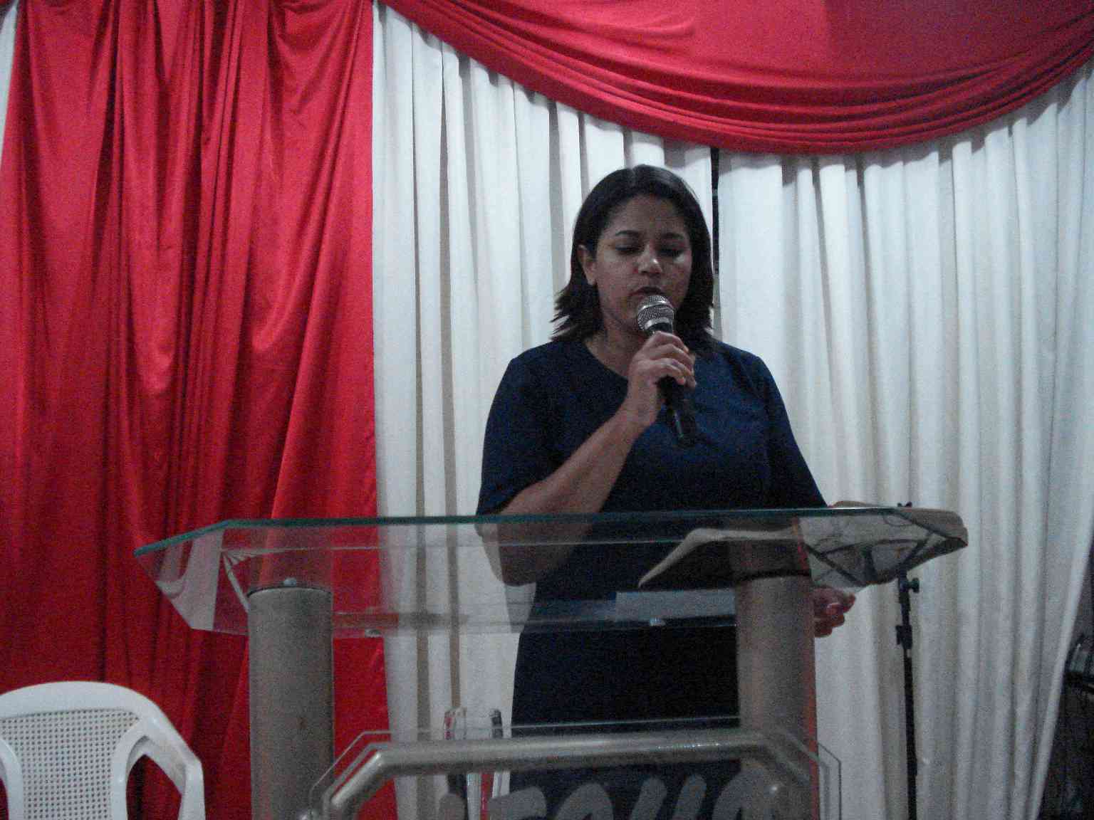 Pastora Aline Fernandes - Mal Acostumado Com a Presença de Deus 2010