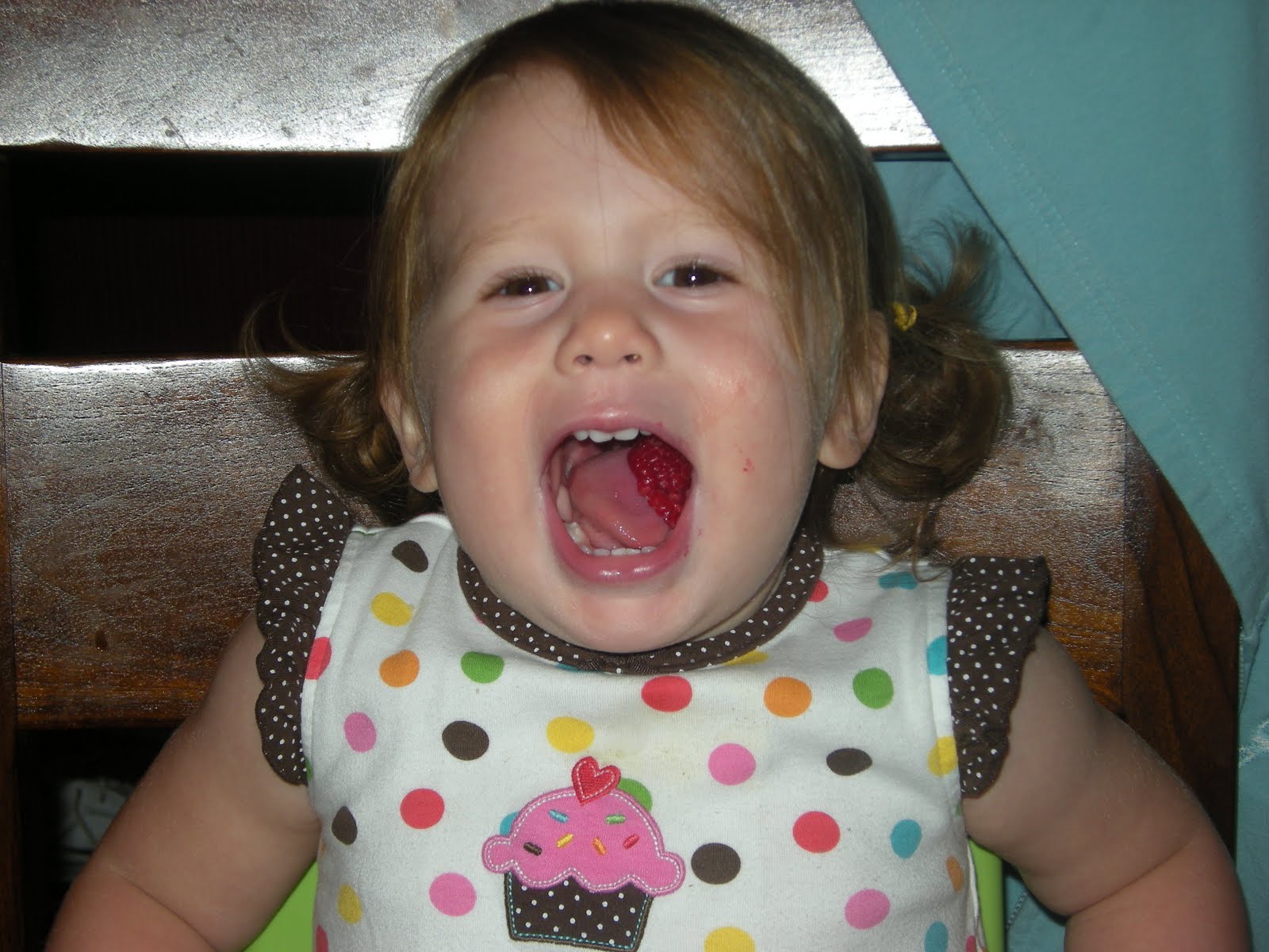 the great mom pop culture escape: Kelly Raspberry Fingers