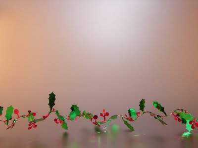 Christmas Backgrounds: Christmas Holly Background, Christmas Holly Wallpaper