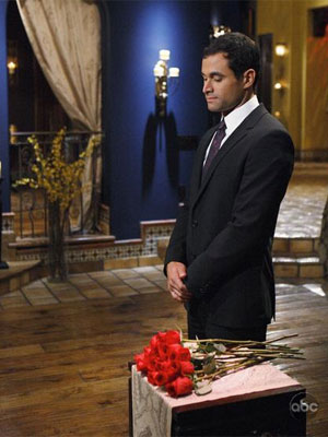 [jason-mesnick-at-the-rose-ceremony.jpg]
