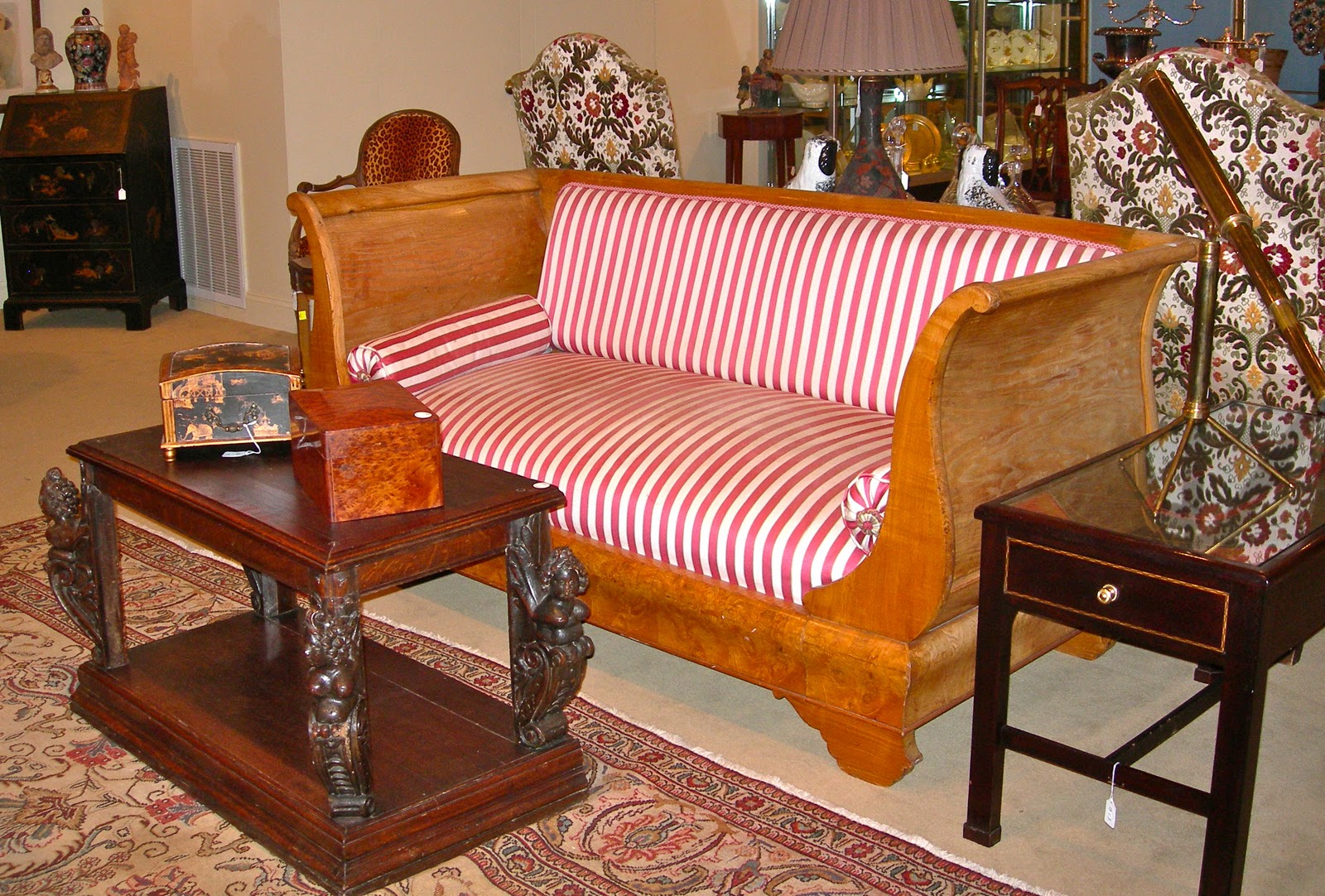 Auction Decorating Sofas set the style