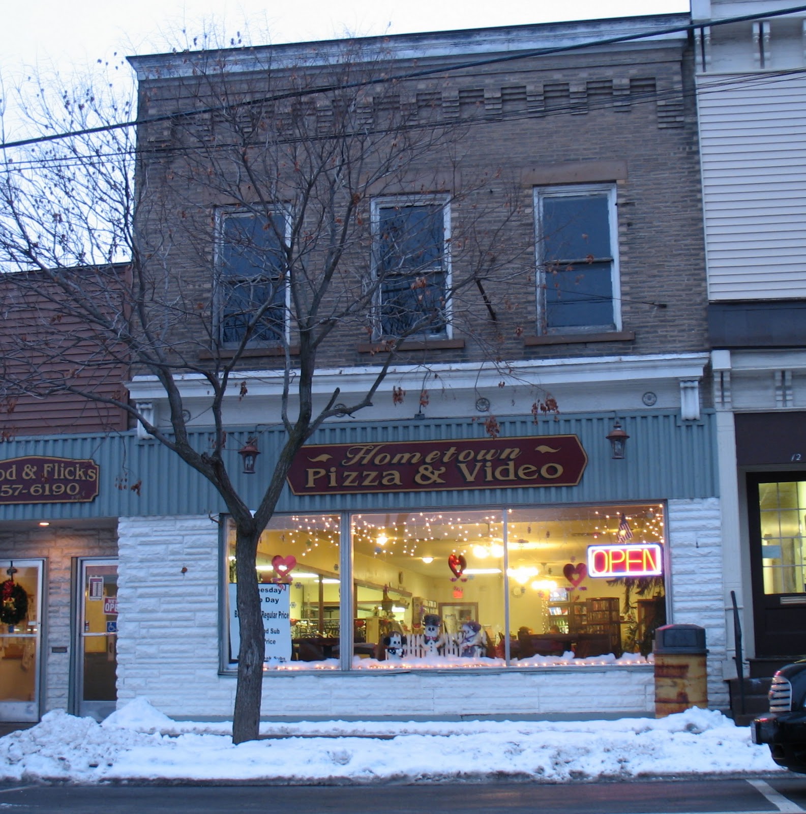 The Rochester NY Pizza Blog Hometown Pizza, Bloomfield