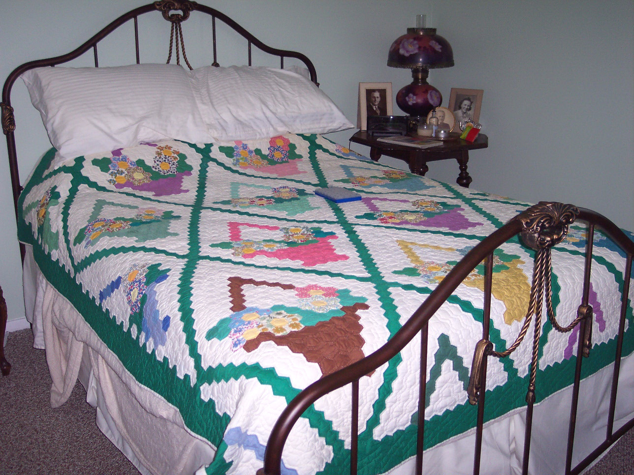 hexagon-alley-rosie-s-flower-basket-quilt