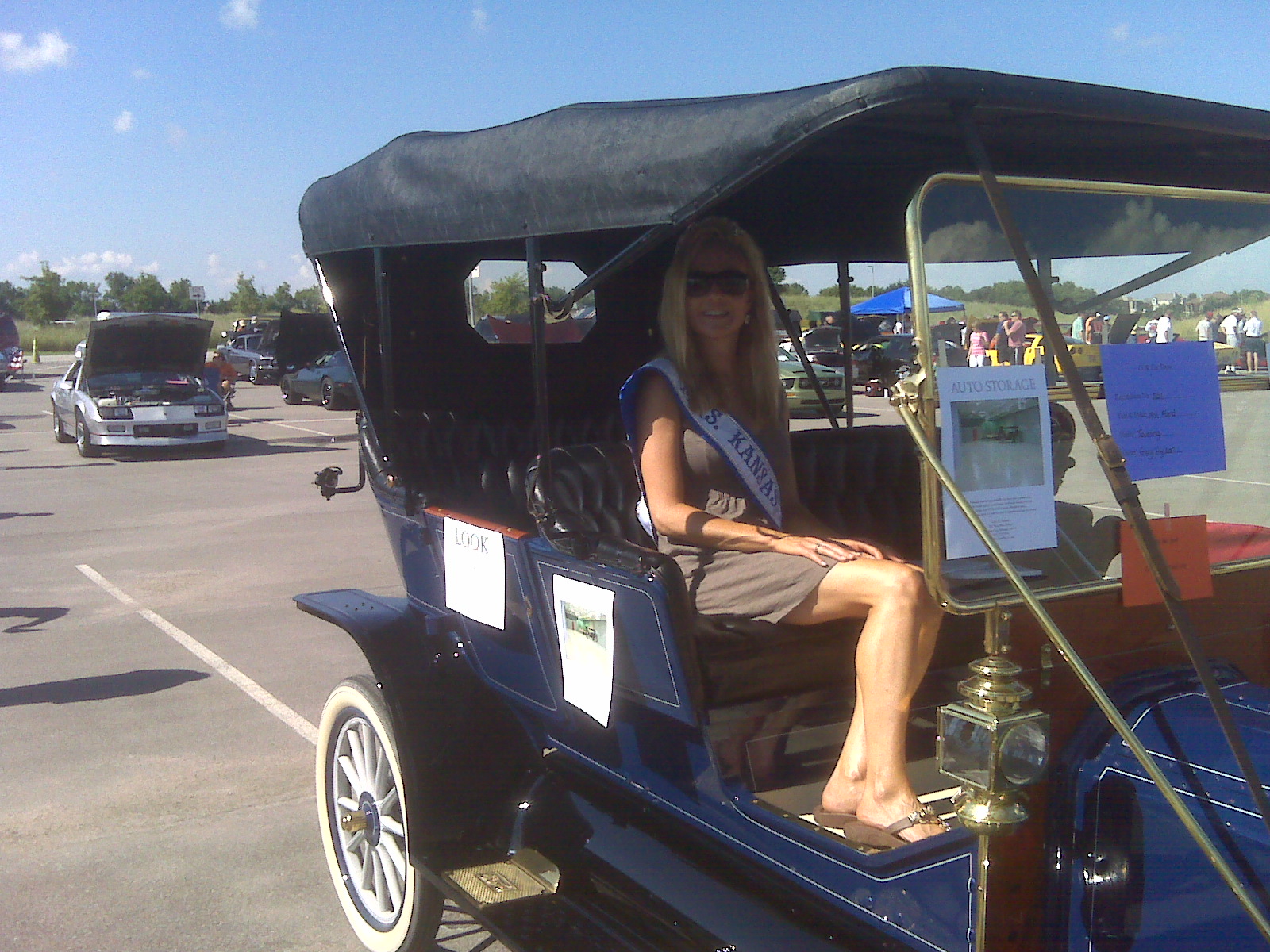 Mrs. Kansas US 2010 Mrs. Kansas Rez car show July 2010