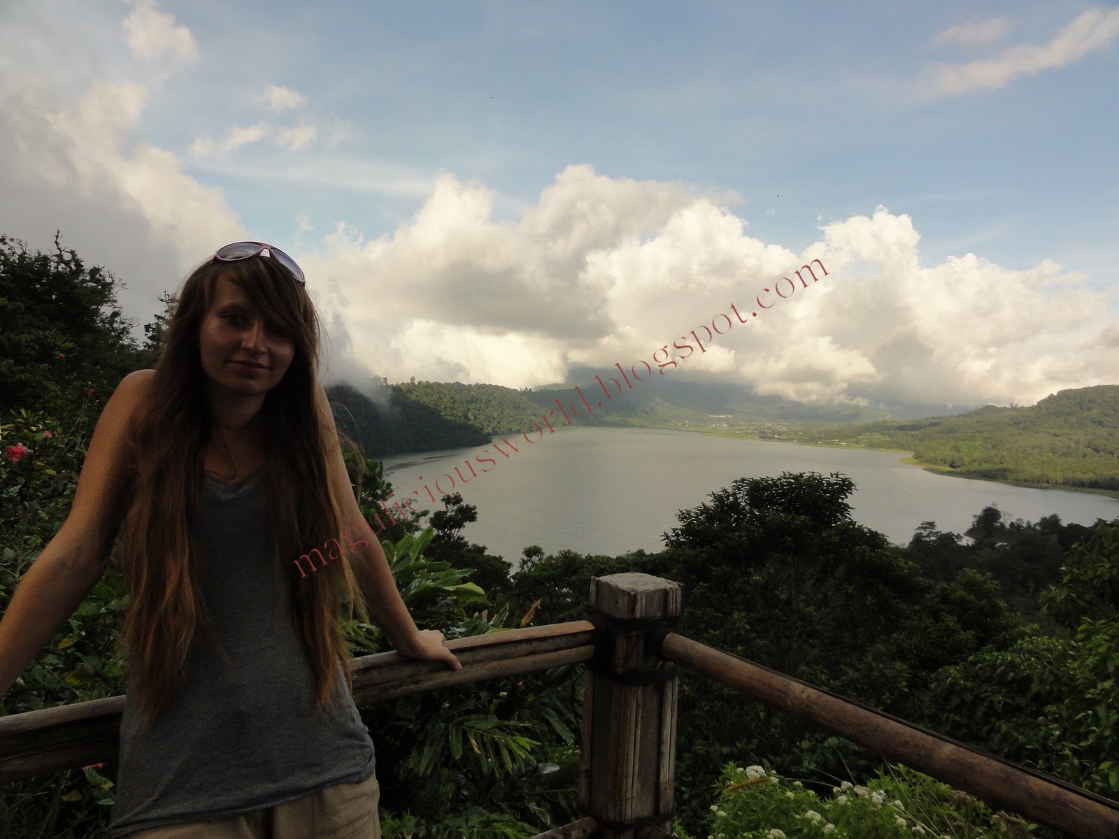Danau Buyan | Magu Bee at World's End
