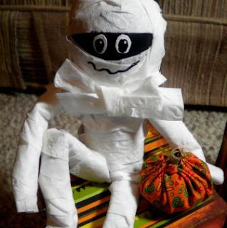 marvin the mummy and friends halloween decoration