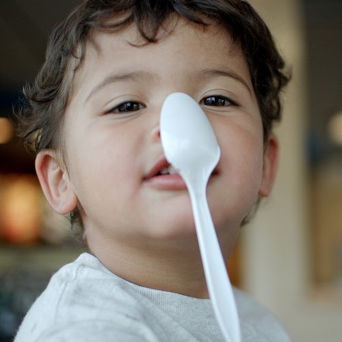 Spoon on the Nose Trick Now That's Nifty