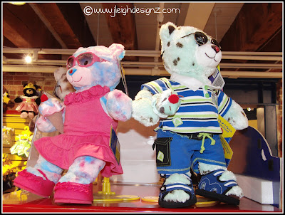 Build-A-Bear Workshop $25 Gift Card Giveaway! Gifts that Give Back This  Holiday! - Mom Spotted