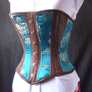 Lilly's Workshop: Check out my steampunk corset in the Etsy Prom Queen ...