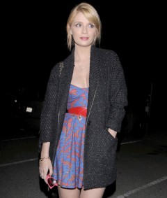 [mischa-barton021910-240-x-283.jpg]