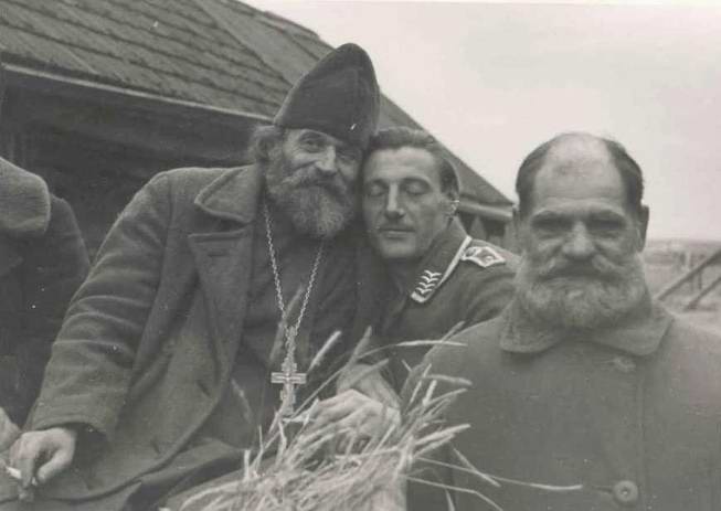 [russian+priest+and+nazi+officer.jpg]