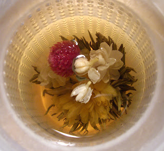tea, the flowery kind (onemorehandbag)
