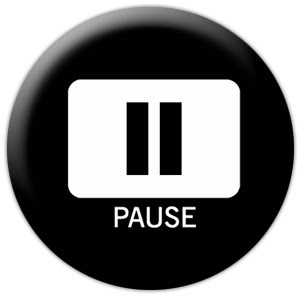 pause (onemorehandbag)