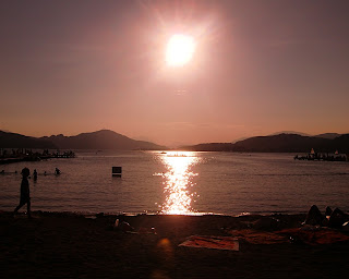 sunset at the lake (onemorehandbag)