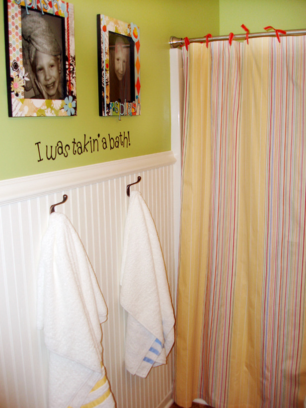 Get Ready for Trick-or-Treaters with a Halloween Themed Bathroom