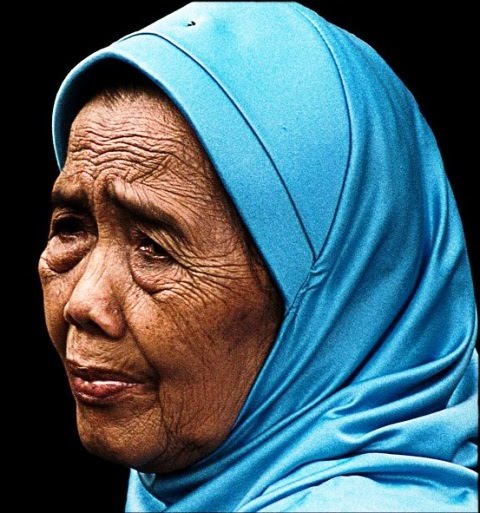 Bila Seorang Ibu Menangis.. - " Cahaya Yang Riang Gembira