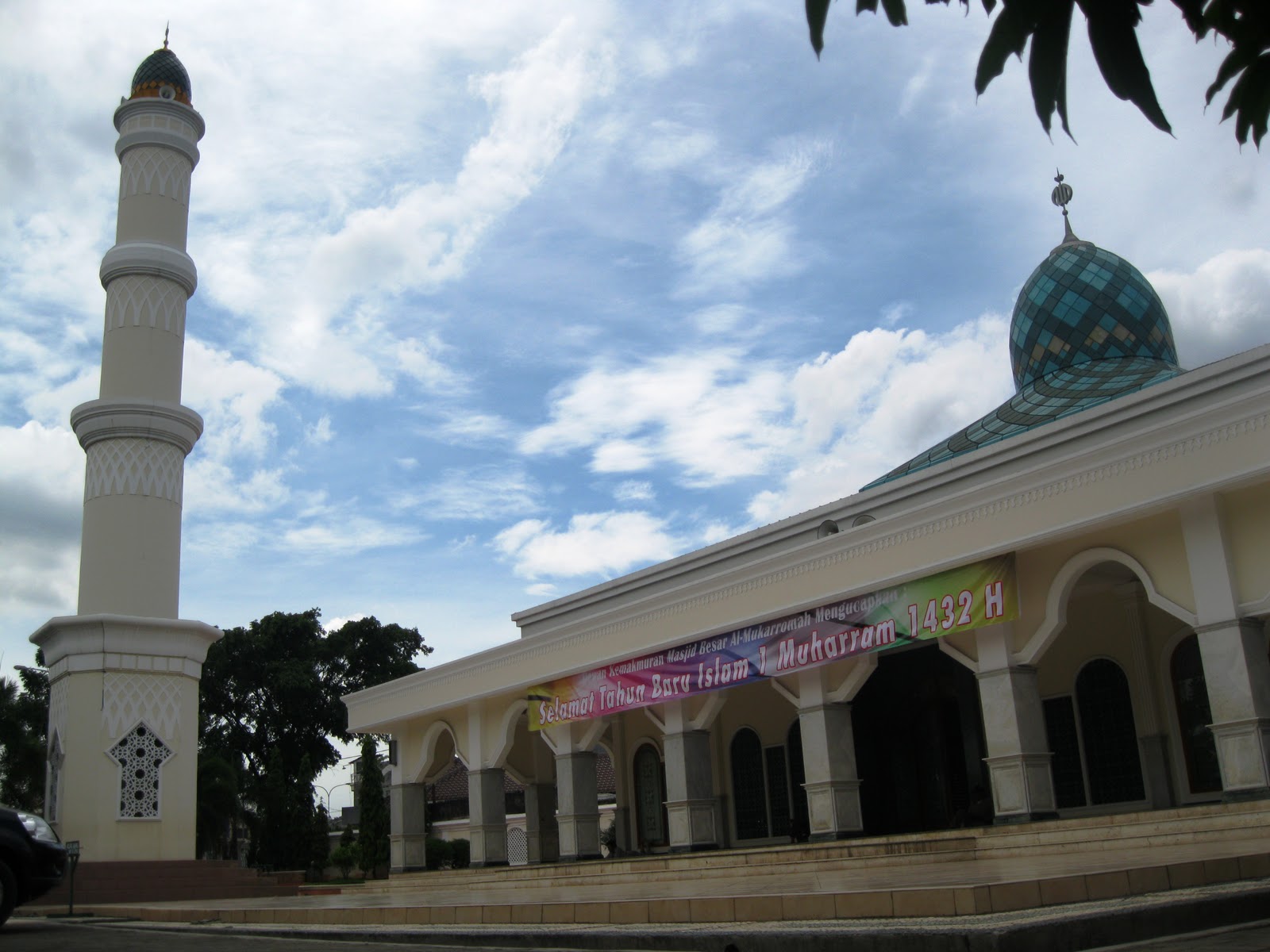 AYO Ke Masjid: Masjid Besar Almukarromah Cikarang