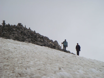Posted by Ripple (VJ) : Trekkers moving on snow covered hill @ Shrikhand Mahadev