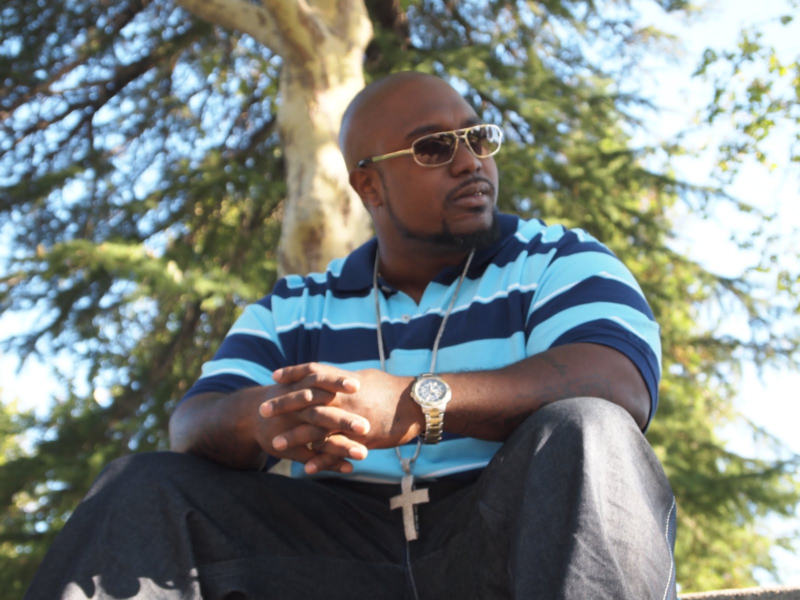 SwaggCreator: BIG FLOYD VS MR.JOHNSON