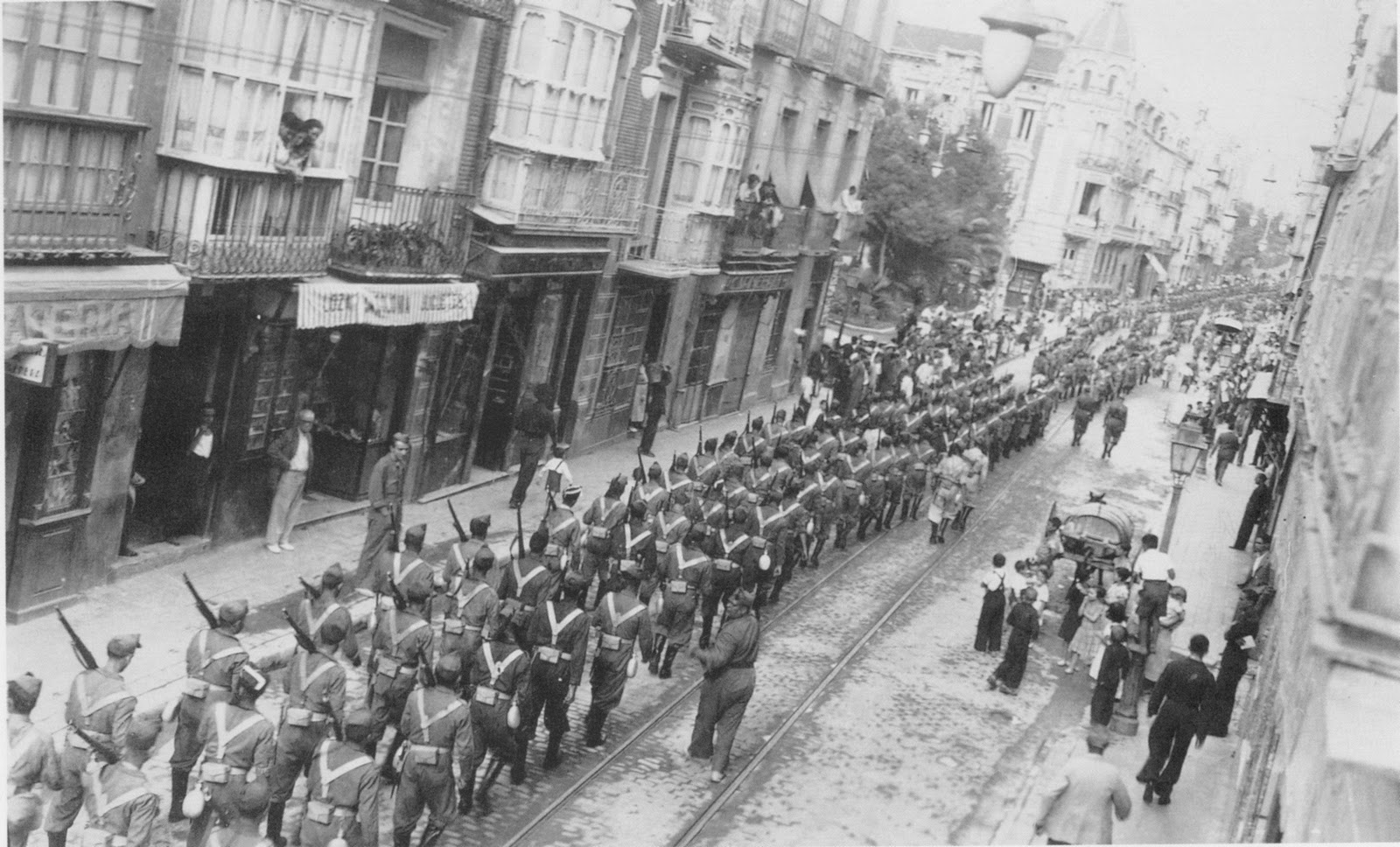 EN POSIDONIA Relatos de la posguerra. I Juan
