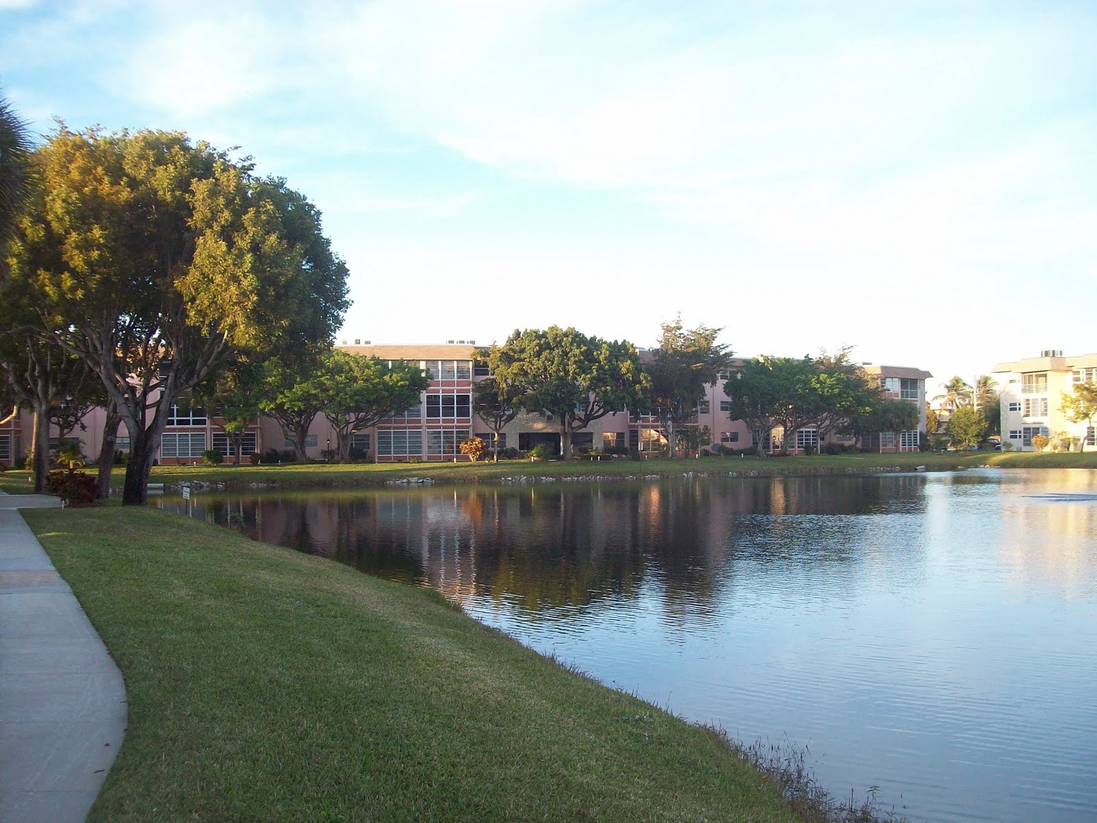 Hawaiian Garden Phase 4 Les édifices