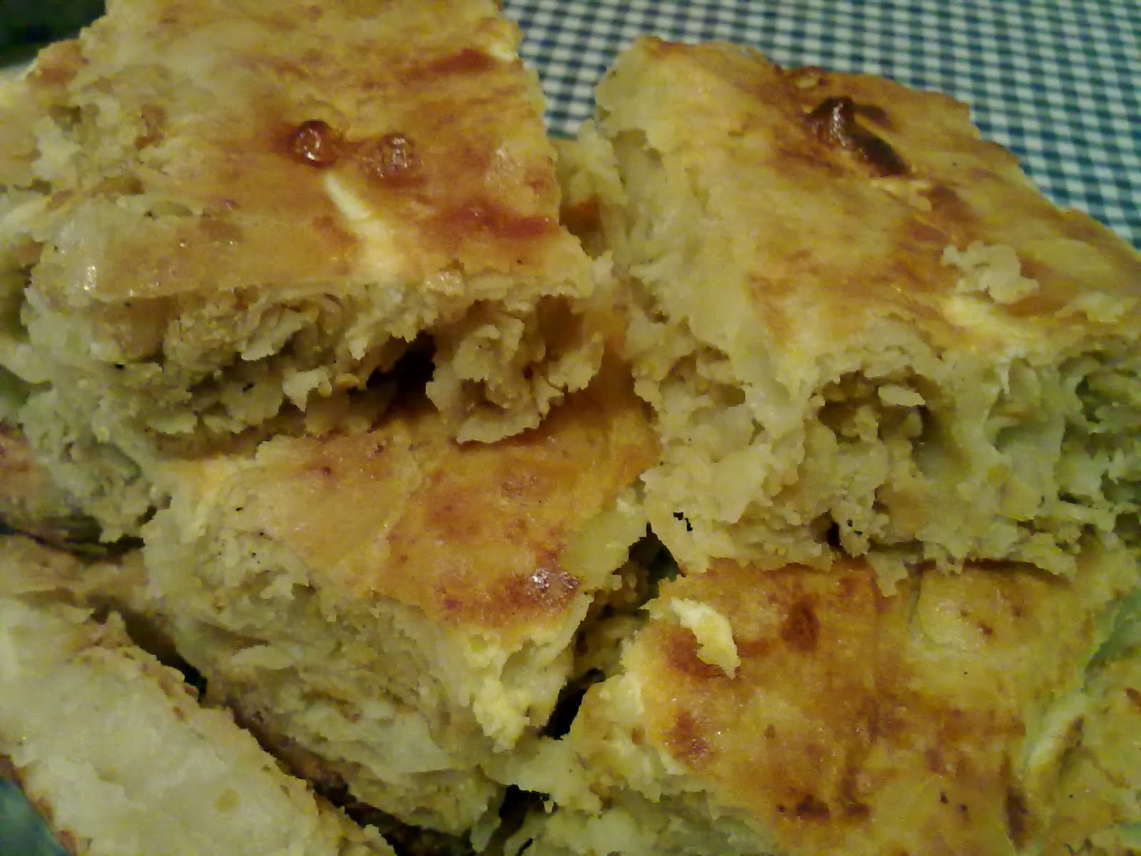 Nohutlu Peynirli Kol Böreği Lezzet sarayı