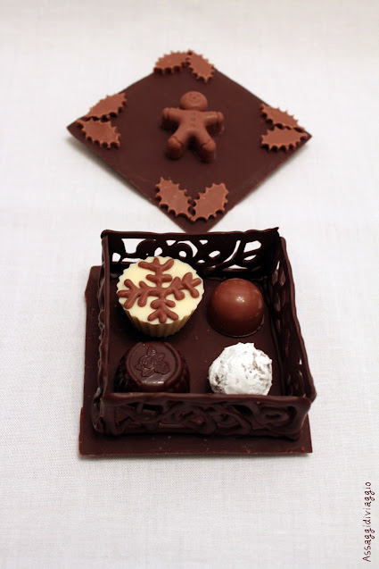 Scrigno di cioccolato con cioccolatini