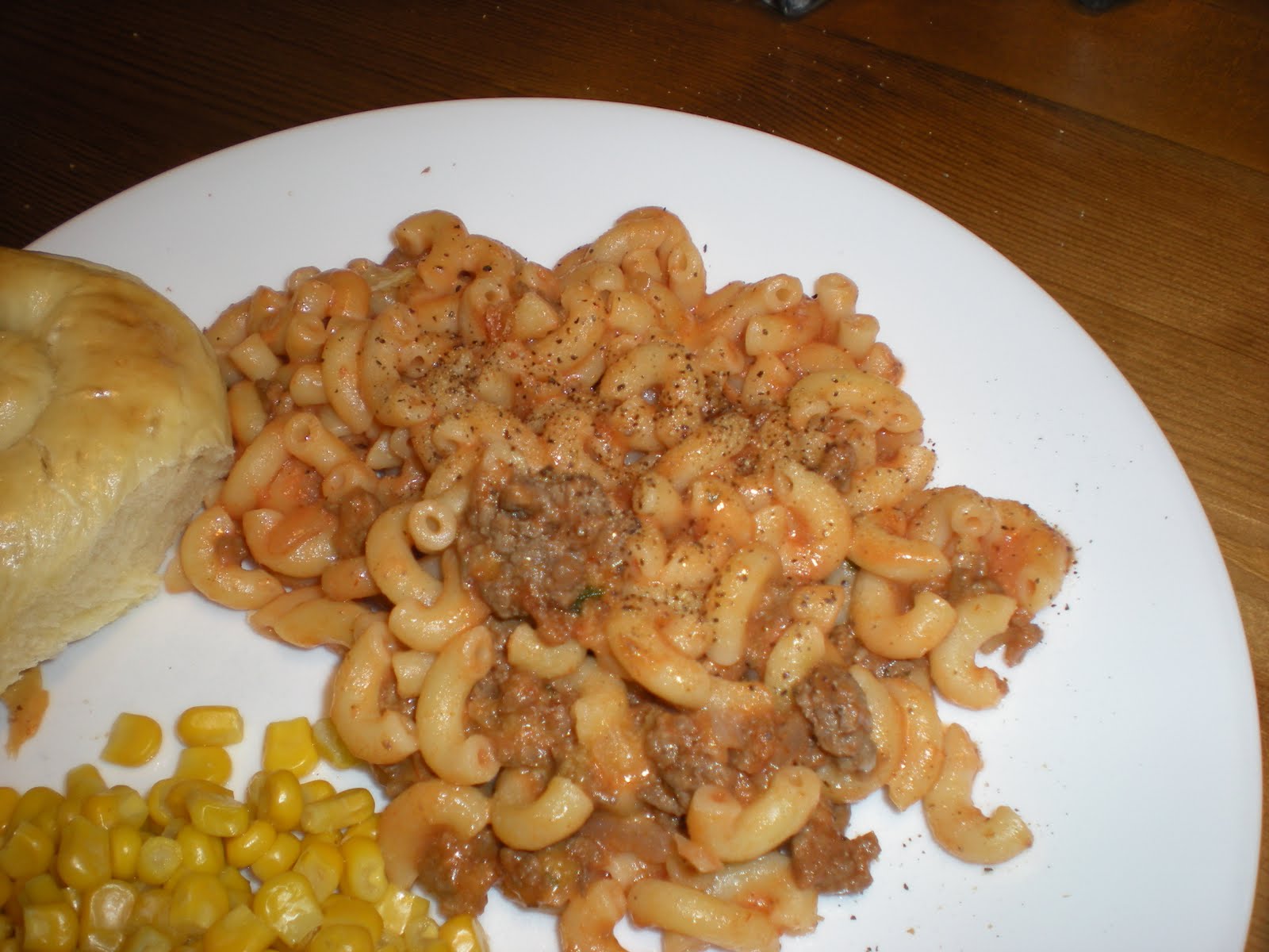 Favorite Family Recipes Macaroni Cheese and Hamburger Casserole