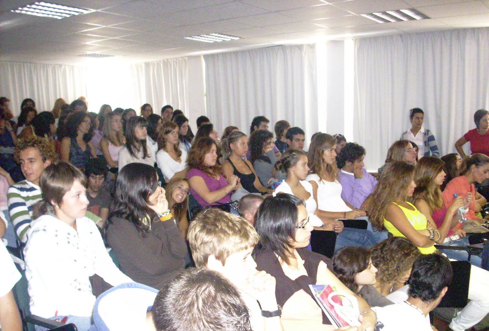 [GripeAOut09+024.jpg]