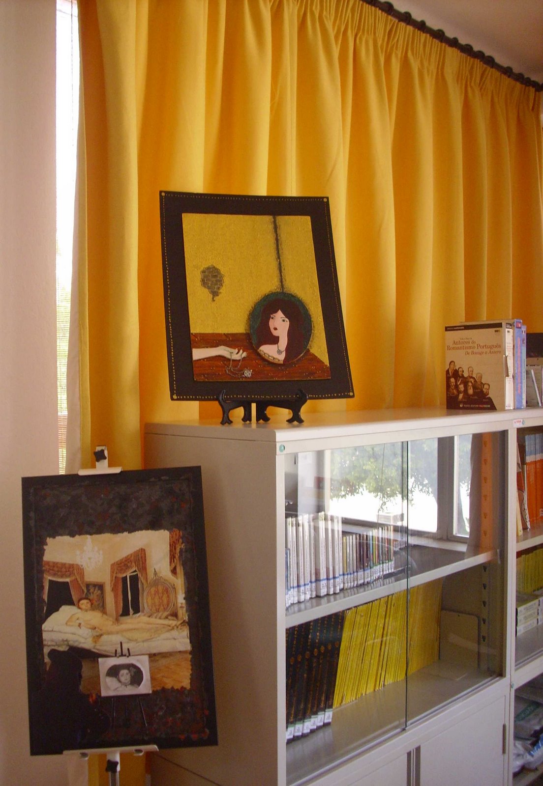 [EXPOSIÇÃO++BIB+RETRATO+OVAL.jpg]