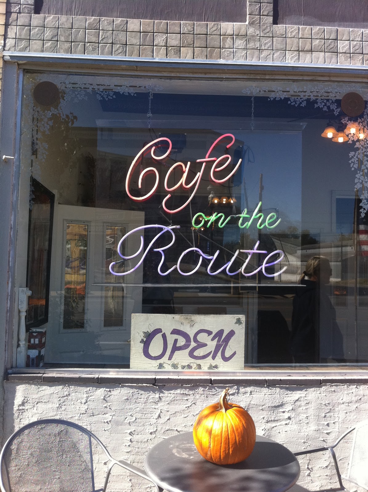 simplysandi Diners, DriveIns and Dives Cafe on the Route