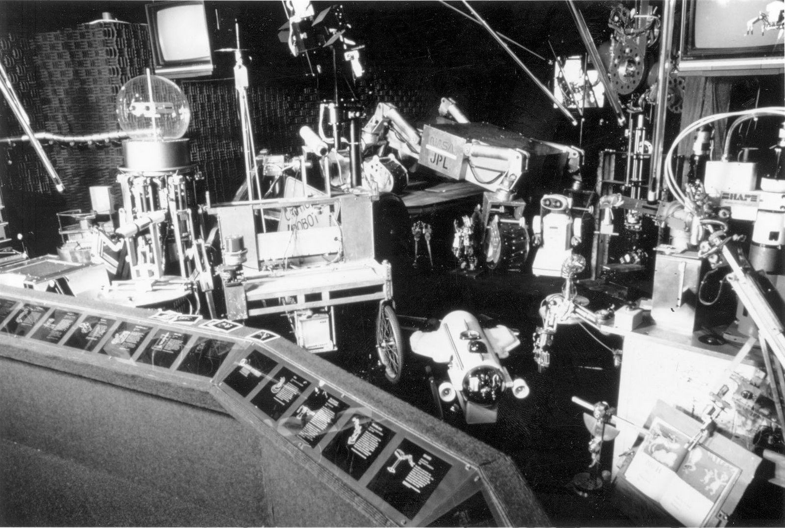 [smart%20machines%20theatre.jpg]