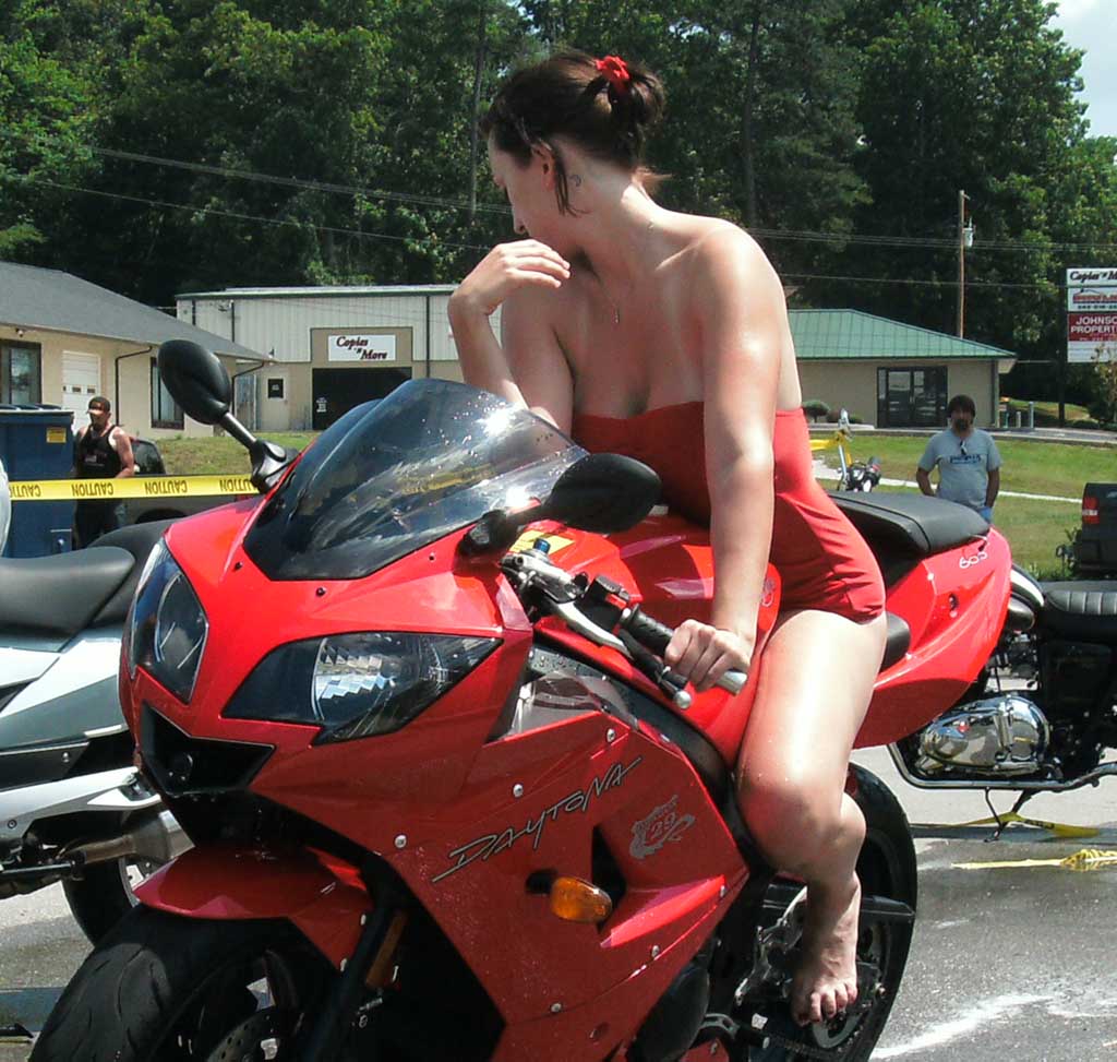 Naked Bike Wash 12