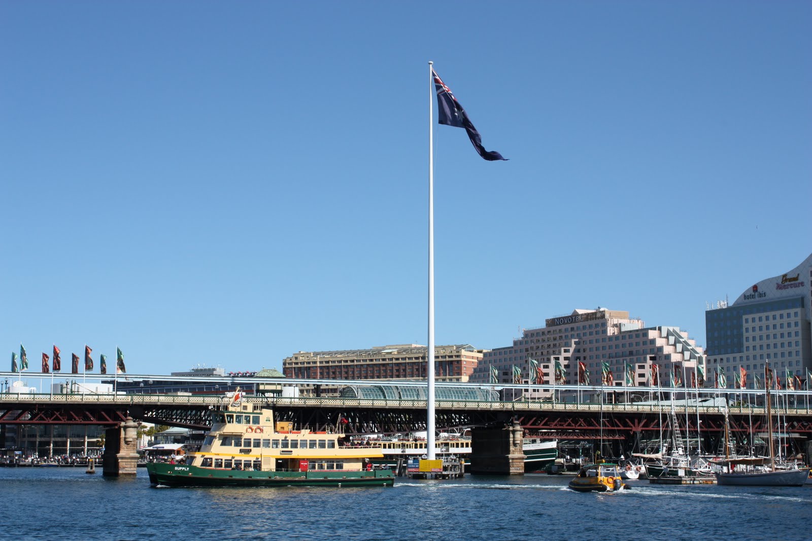 Sydney City and Suburbs Darling Harbour, Pyrmont Bridge