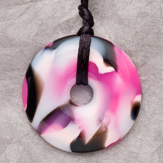 [smnecklace.jpg]