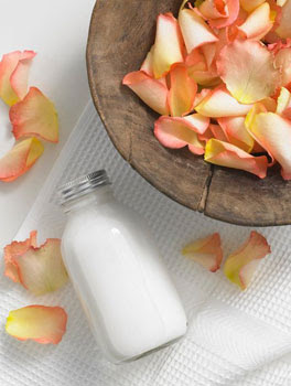 Facial Cream: Rose Face Mask For Combination skin