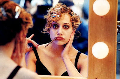  Brittany Murphy en la galería 'Actrices frente al espejo' de elhombreperplejo.com 