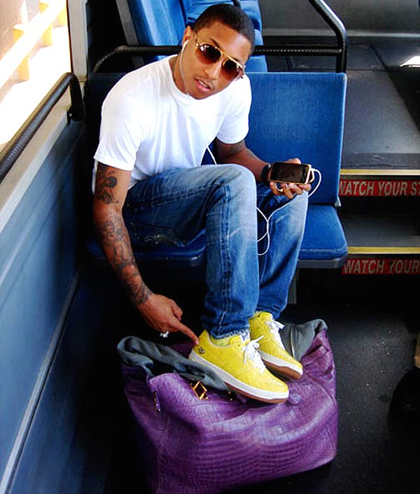 [pharrell-williams-bape-croc-spongebob-bapesta-2-1.jpg]