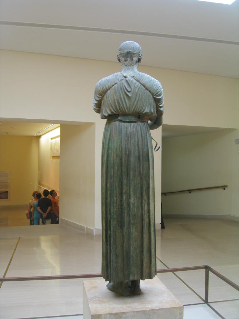 Python of delphi 8 the charoteer at the delphi archeological museum 