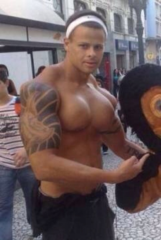 Bilderesultat for men with silicone muscles gif